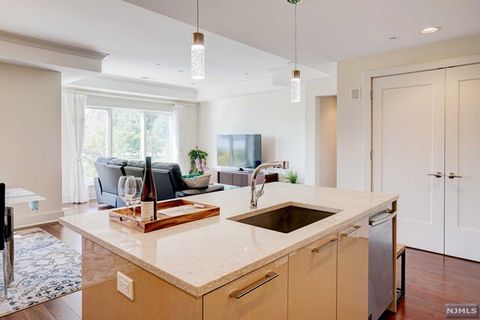 MLS: 24038035