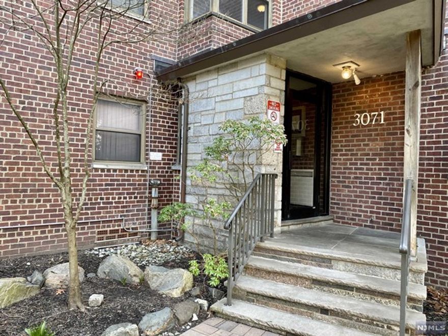 Largest studio (411 sqft)in one of the most desirable Fort Lee co-ops - Linwood Park. Fully renovated south-west facing unit on 3rd floor. Heat and hot water is INCLUDED in the rent, Laundry in the building. Enjoy this walkable neighborhood, conveniently located next to shops and restaurants; H-Mart, Starbucks, CVS, Linwood Wine, Fed-X and many other stores right around the corner. Minutes from Main Street with variety of eateries at town center and Hudson Light. Transportation to NYC steps away. *Board approval required (3:1 income to dept. ratio); must submit last 2 years of tax returns.