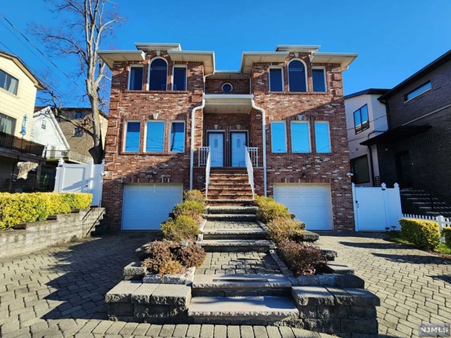 3 bed rooms, 2 full bath, 1 car garage on TOP floor, top/bottom 2-family house, all hardwood through out, c/air, c/vac, being newer paint, being replacement of newer appliances, sunset views, bright and clean.