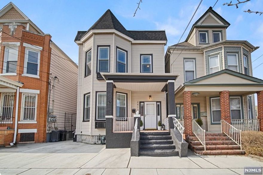 Newly renovated bright and airy 2 bedroom with home office has modern conveniences and old charm. Featuring high ceilings and a brand new bathroom. This natural light filled second-floor home has an eat-in kitchen and a grand primary suite with oversized walk-in closet. Easily commute to New York City on the 123 bus just one block away. Situated less than one block from Ellsworth Park, the location of this home is on one of the best blocks in town!