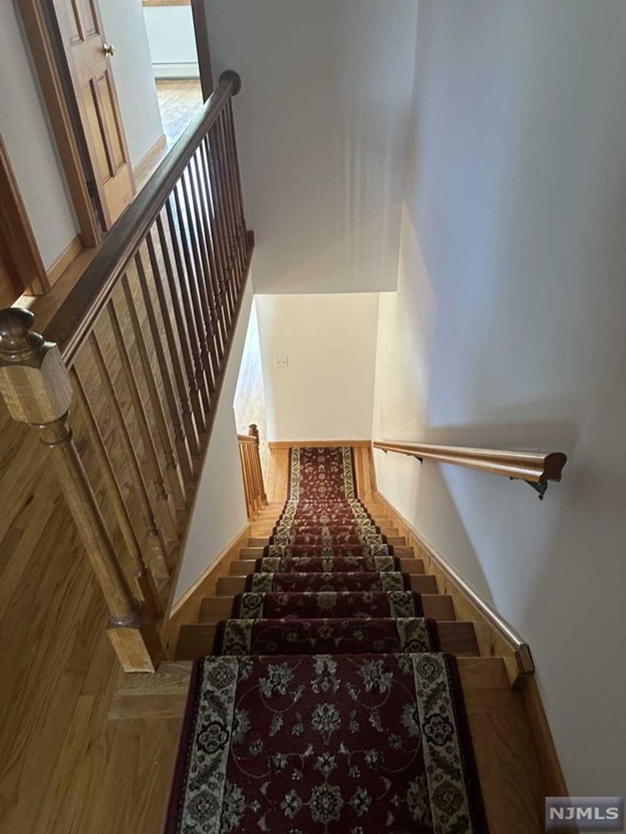 Beautiful solid all brick townhouse in one the most convenient neighborhoods in Cliffside Park.Facing south and very well maintained.ALL new appliances and all new water heater.Very spacious eat-in the kitchen,walk in panrty.Big terrace perfect for summer nights parties.Spacious bedrooms and bathrooms.Ground floor includes full bathroom \,kitchenetteand private side entrance making in very independent living space.Very quit area but also close to Abbott blvd walking path,this townhouse is a commuter's dream next to bus stops and schools,restorants,ops and more.Schedule a private tour and come experience yourself this beautiful building.