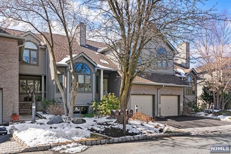 SUNNY AND BRIGHT RENOVATED AND WELL MAINTAINED LUXURIOUS TOWNHOUSE IN NOTHWOODS COMPLEX OF NORWOOD. ALL HARDWOOD FLOOR 2 STORY ENTREY FORYER W/OPEN LIVING ROOM & FORMAL DINNING ROOM. LARGE OUTDOOR DECK WITH 2 SLIDING GLASS DOOR FROM KITCHEN & BREAKFAST AREA. RENOVATED KITCHEN CABINET AND QUARTZ COUNTERTOP AND ALL NEWER APPLAINCES AND POWDER RM.2ND FLOOR FEATURING SUNNY AND BRIGHT MASTER BEDROOM W/ENSUITE BATH & JACUZZI AND NEWER DOUBLE SINK VANITY QUARTZ COUNTERTOPS, WALK-IN CLOSETS. BRIGHT 2ND BEDROOM WITH DOUBLE DOOR CLOSET. RENOVATED HALLWAY BATHROOM WITH QUARTZ COUNTERTOPS. MEWER WASHER AND DRYER. GROUND FLOOR HAS LAMINATED FLOORING LARGE FAMILY ROOM, GUEST BEDROOM WITH CLOSET. UTILITY ROOM/ LARGE STORAGE ROOM WITH NEWER LAMINATED FLOOR. AMENITIES INCLUDE: CLUBHOUSE, FITNNESS CENTER, OUTDOOR POOL,TENNIS COURT, PLAYGROUND,PLENTY OF GUEST PARKING.EXECLLENET SCHOOL SYSTEM.NEWER ROOF. NO ASSEMENT FEE!YOU MUST SEE!DO NOT GO DIRECLTY OWNER OCCUPIED.LA RELATED TO SELLER