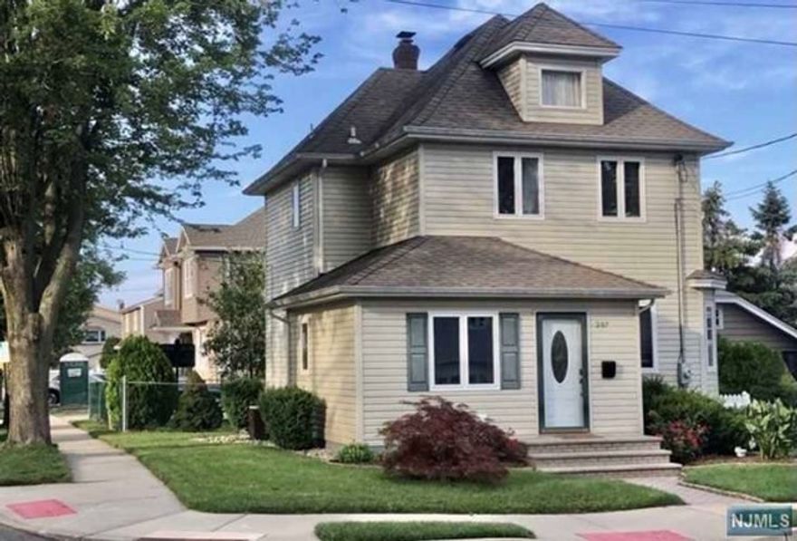 Single Family Home, all updated, walk to NYC bus and close to WEST STATION, 3 bedrooms 2 full baths, all wood floors, quality shows in this well cared for home, C-air, full walkout basement with den/office, washer/dryer hook up, ample closet space, 3+ car parking. Relax on the back deck and enjoy the pretty landscape, paver block walkways. MUST See