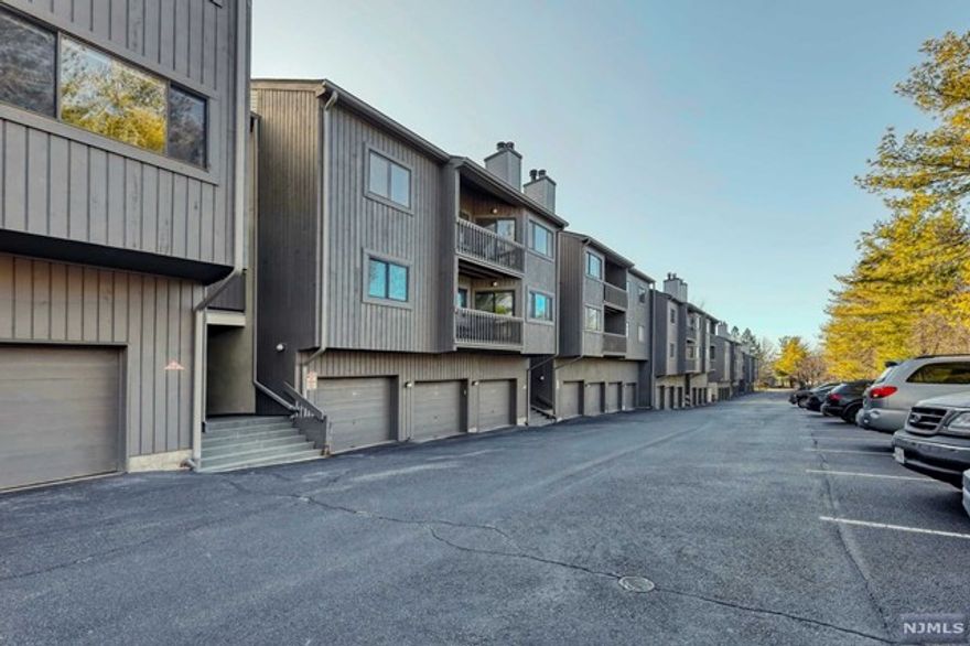 This townhouse features 3 bedrooms and 3 full bathrooms, boasting a modern updated kitchen with new appliances and 39-inches cabinets. The bathrooms have been recently updated, and new carpeting has been installed in the bedrooms. Additionally, it includes a one-car garage and ample guest parking. Residents can enjoy a community pool during the summer. cozy up in your living room by the fireplace during the colder months. The bedrooms are spacious, also you have your private loft with full bathroom. Don't miss out!