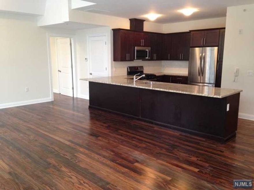 Modern 2 bedroom 2 bath 1,400 sq. ft. apartment for rent in 5 year old luxury rental building. 1st floor unit with spacious floor plan, open layout, hardwood floors throughout, walk-in closets & washer/dryer in unit. Modern eat-in kitchen with granite counter-tops, stainless steel appliances and center island. Full baths with quartz counter-tops. Living room with sliding glass door to patio. Two assigned parking spaces and a private 150 sq. ft. storage unit included in the rent. Pre-wired for phone, TV and Wi-Fi. Prime Old Tappan location within blocks to Bi-State Shopping Plaza including CVS, deli, dry cleaner, post office, bagel shop, restaurants and other daily conveniences. Across the street from Old Tappan's blue ribbon Northern Valley Regional High School. Cats OK. Small dog up to 10 lbs subject to Landlord approval with Pet Bond. Flexible lease term: long or short-term OK. Owner is a licensed NJ Real Estate Broker. Available November 1, 2022.