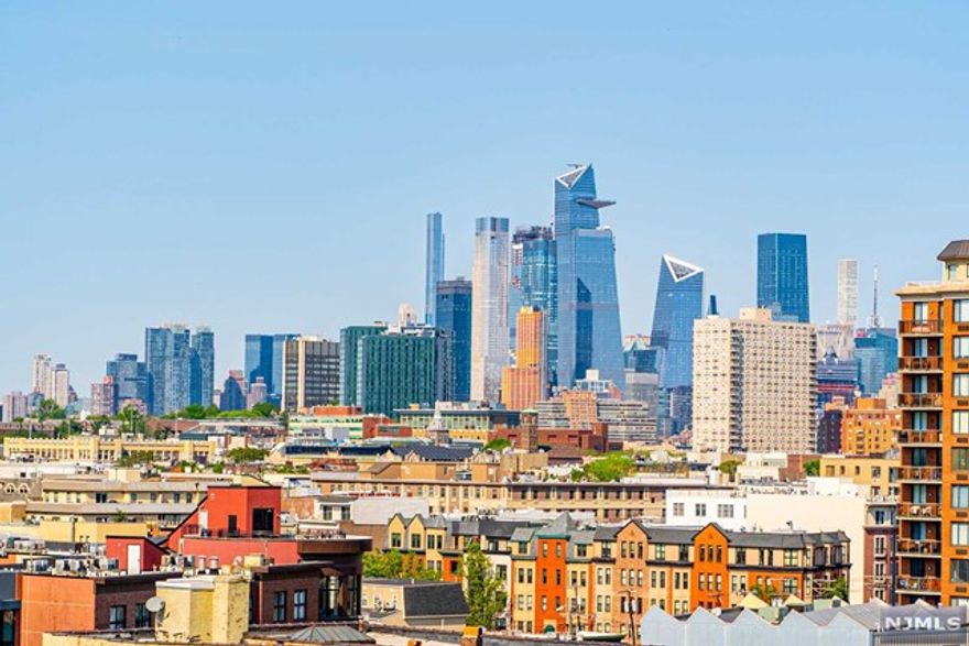 Luxury 700 Grove large true 2br/2ba south facing home. Open & spacious living area. Modern open kitchen with full ss appliances/granite counters and backsplash. Master BR with walk in closet. Maintenance includes H/HW, basic cable, internet, cooking gas, 1 garage parking space. Amenities: elevator, 24hrs concierge, fitness ctr, common courtyard w/ BBQ grills, residents lounge & shuttle to Hoboken PATH. Close to restaurants, shops, transportation.