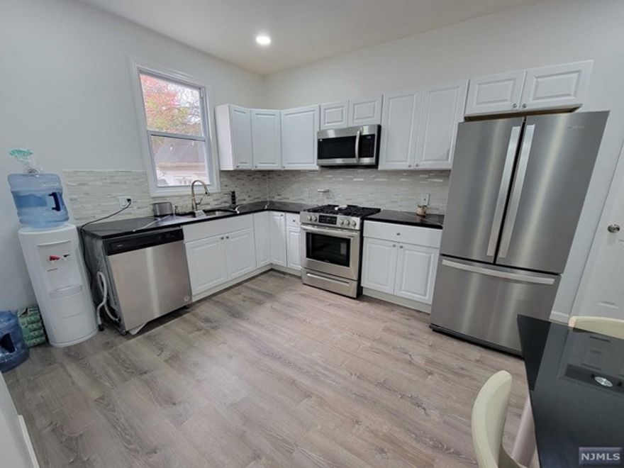 This beautiful and recently renovated first floor apartment offers two bedrooms, one bath, eat in kitchen with stainless steel appliances, granite counter top and living room. One parking available and coin operated washer/ dryer. This apartment is bathed with tons of natural light and offers a great location, minutes away from restaurants, shops, parks, houses of worship, schools and major highways. Small dog is acceptable (25lb max) pet deposit is required. No backyard access.