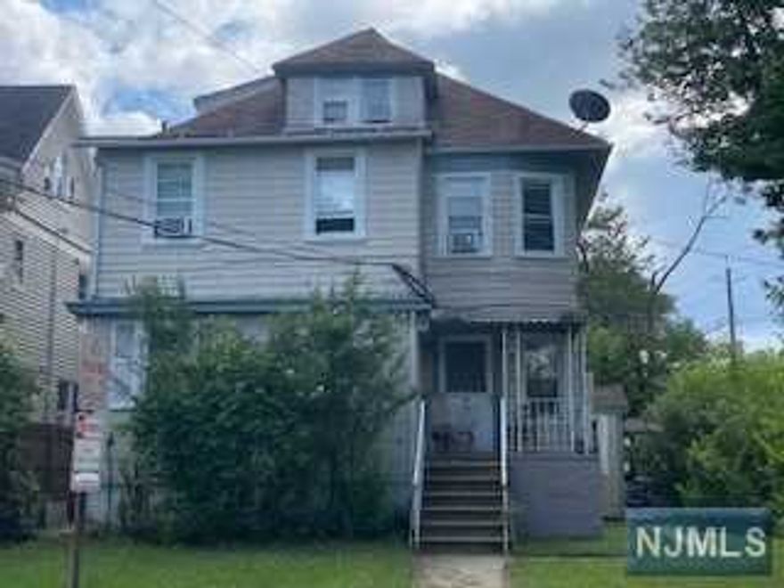 Rooming House - 19 room, fully occupied investment property. Fabulouse 13-15% return on investment. Not a transient operation. Excellent area in Hackensack. Call Broker for showing and more detail.