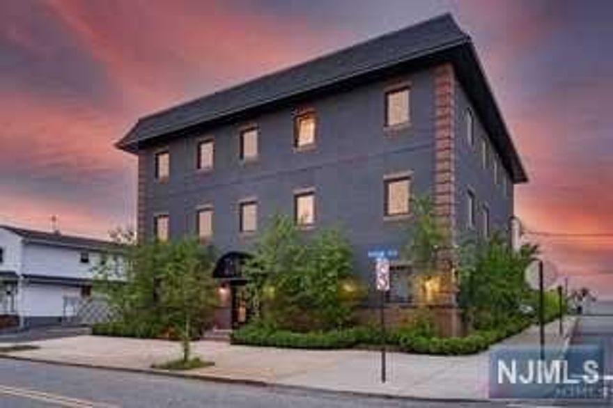 Welcome to "THE AVE" New York Luxury Style Apartment Building. This spacious 12 unit building featrues 5 two bedroom apartments and 7 one bedroom apartments. washer and dryer in every unit. all units show case hardwood floors throughout, soaring ceilings, Sleek Top Of the Line Kitchen including Appliances and full tiled bathrooms..Plenty of Parking Spaces... keyless entry, Great location!!! Convenient...1 minute from route 17 and other major highways nearby...Will Not Last..A Must See!!! Great Investement Opportunity..