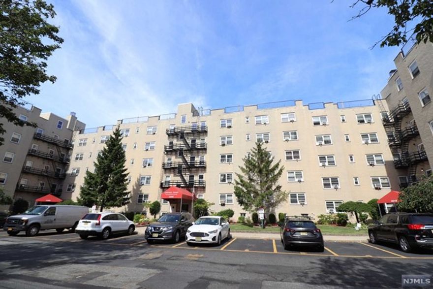 Location Location Location! Hardwood floor throughout. Low maintenance $358 including heat & hot water. Parking is $30 upon request. On-site laundry, low taxes are extra feature. Fort Lee has so much to offer including walk distance schools, parks, diversified dining, Movie theater in Hudson Lights, shopping, easy access to public transportation, short commute to NYC and so much more! A Must See!