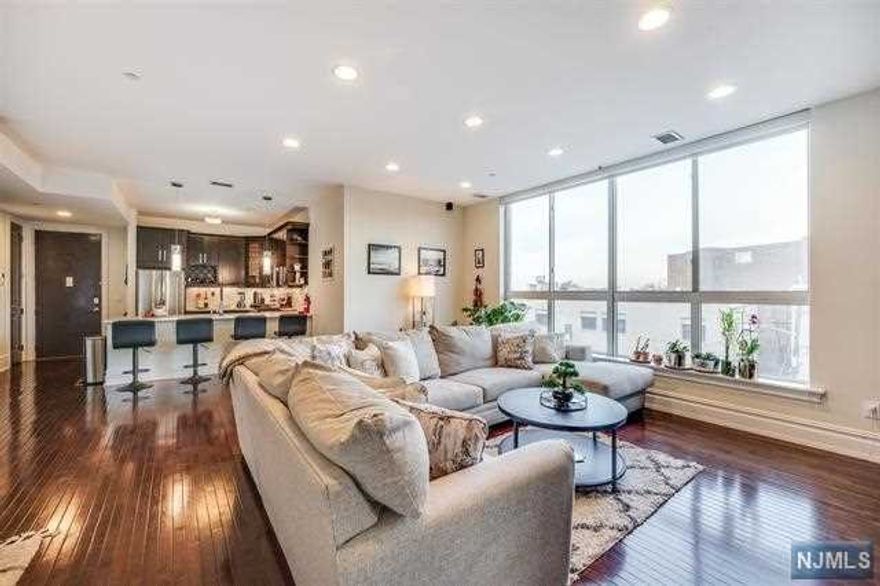 Welcome to Ardan House, offering comfortable living in a convenient location. This inviting home features 2 bedrooms, 2 baths, and the added benefit of garage parking. Step into the bright and open living area, providing plenty of space. With 1292 sqft of living space, there's room for everyone. Enjoy the convenience of in-home laundry and elevator building. Ardan House is ideally situated near shops, restaurants, and easy access to NYC transportation. Come and explore the comfort and convenience of Ardan House at 708 Sip.