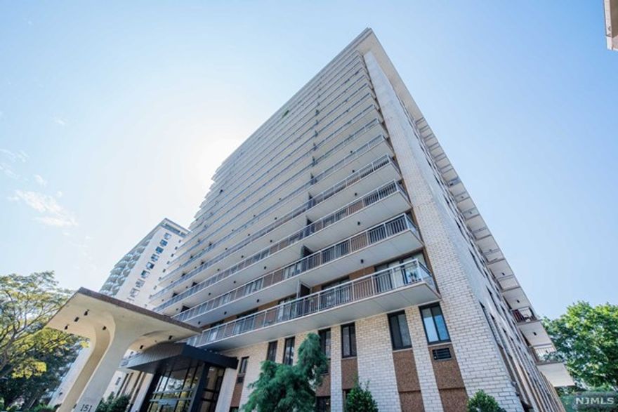 This is a newly renovated corner unit w/ wrap-around terrace at Prospect Ave's beautiful Eiffel Tower co-op.