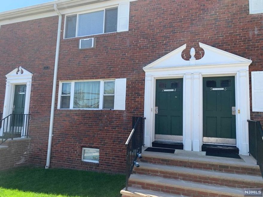 No Pets. Bright second floor unit with hardwood floors. Open concept living/dining area and a large bedroom. Great location in Lake Hiawatha near restaurants, trasportation and shopping. Heat and water are included, tenant pays electric and cable. Local laundromat outside building next door. Two person Maximum.