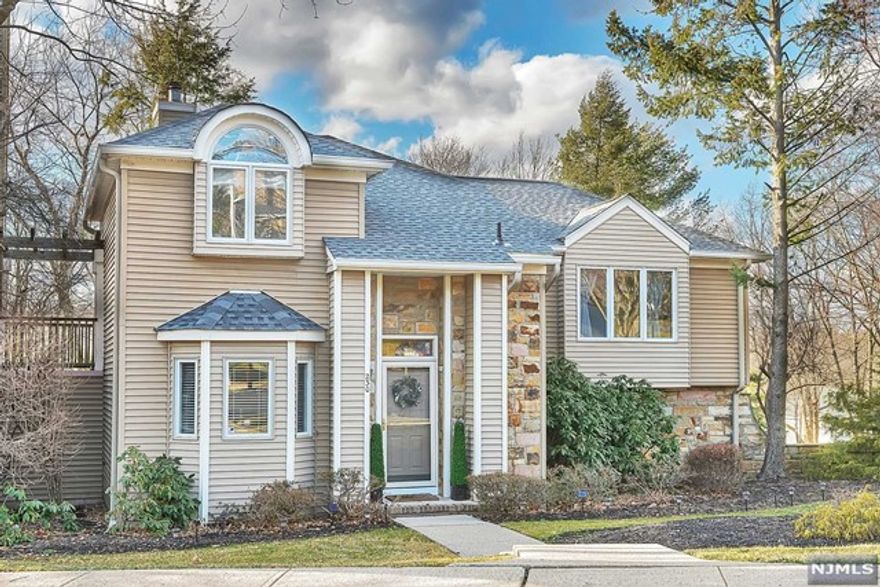 Spacious, updated 2 bed, 2.5 bath luxury townhome in the exclusive community of Crystal Woods is now available for rent! Located on a quiet corner, this DETACHED townhome combines the amenities of a condo -- lawn care, snow removal, tennis courts, pool and playground -- with the PRIVACY of a single family home. Gourmet eat-in kitchen with granite countertops and stainless steel appliances. High ceilings and skylights flood the living and dining room with light. Both bedrooms have attached bathrooms! The primary bedroom features a bathtub and separate stall shower with a walk-in closet. The second floor loft is an ideal office space with convenient laundry hidden behind closet doors. Don't miss the finished basement - perfect for a home gym, playroom or guest space! Sweet, private patio. Minutes to NYC bus, shopping, restaurants, parks and zoo. Attached 2-car garage and off street parking complete this special rental home. Available January 2023.