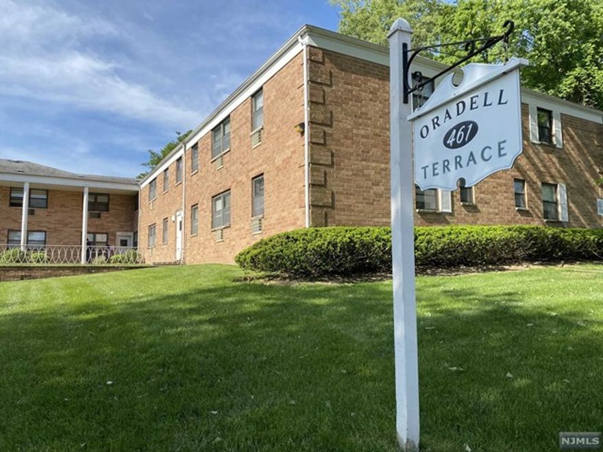 Spacious and bright one bedroom, one bath apartment located in the beautiful town of Oradell. Close to NYC transportation, shopping and parks, this apartment has a modern kitchen with wood cabinets and includes a refrigerator and dishwasher. There is a roomy L-shaped Living/Dining area. Large BR has wall to wall closets and an add'l hall closet. Unit comes with 1 parking space, Laundry on site, 2 wall A/C's, Electric Heating, cooking and water . Tenant responsible for Electric. Interview and Credit Check required. No pets . Electric (Apartment is fully electric) Broker Fee