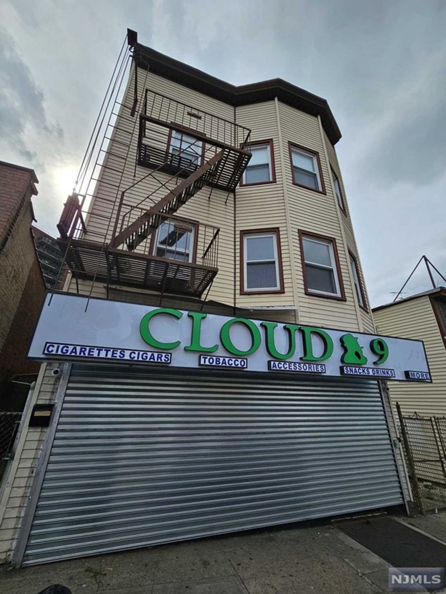 Cozy 2 bedroom apartment located on the second floor of a multifamily home. Freshly painted with updated floors. Convenient location in the heart of Paterson.