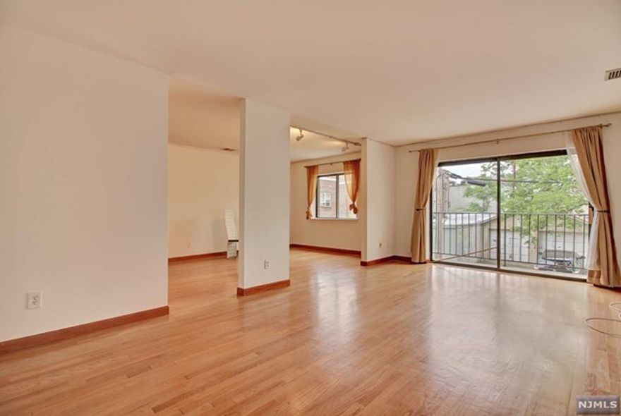 Wonderful condo on Prestige Blvd East. Spacious and sunny 2 Bedroom/ 2 Bath Home (convertible to 3 bedrooms). 1190 sq ft Interior space plus storage room and terrace and parking space totaling more than 1400 sq ft. Living room with terrace, Eat-in Kitchen, renovated Bathrooms, Gigantic Master Bedroom with Master Bath, second bedroom with Walk in closet, Gleaming Hardwood floors. Plenty of closets and Laundry room. Attached garage offers 1 covered parking space. Bus stop and Million dollar view of Manhattan at your door step. 15-20 min to Manhattan and 5 min to Whole Foods and Edgewater. Don't miss the opportunity to live in a great apartment on Blvd East with an affordable price! Apartment is for July move in. No pet. One month broker fee.