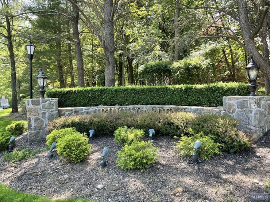 Welcome to this Beautiful 2 Bedroom/2 Bathroom Condo in Ridge Gardens. Updated Bathrooms, Washer/Dryer in Unit. Bonus Room off the Living Room which can be used as an be used as an Office or Guest Room. Wood burning Fireplace, Community Pool & Tennis Courts! One Car garage, plenty of Guest Parking & Climate controlled Storage. This is a Must See! Tenants responsible for first $150.00 of each repair. Tenant Insurance Required. Application, NTN report & Interview Required.