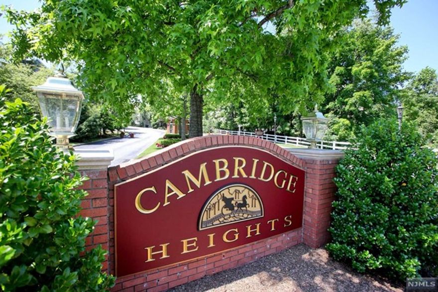Very desirable one bedroom first floor end unit located in the well-regarded 24-hour gated community of Cambridge Heights. Some wonderful features are an updated kitchen with granite countertops, stainless steel appliances, large walk-in closet and a washer/dryer in the unit. Located in building 20, this unit is near the clubhouse, gym, pool, tennis court and NYC bus transportation. Has two deeded parking spots.