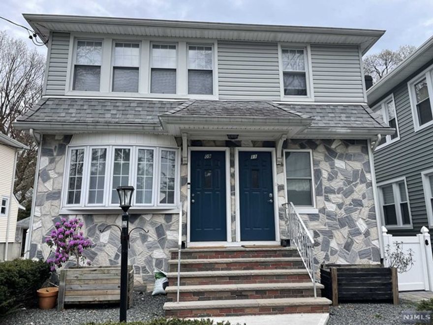 Ultra modern, and spacious 2 bedroom, 1 full bath, 2nd floor apartment available in trendy Rutherford! Kitchen with brand new stainless steel appliances including dishwasher, granite countertops with peninsula w/seating for 4. Open concept living room/kitchen. CENTRAL AIR/FORCED HOT AIR. Exclusive driveway parking, and dedicated washer/dryer, shared use of backyard space! Close distance to NYC bus, and train. Lovely town center with plenty of restaurants, and shopping. NO PETS PLEASE!!!