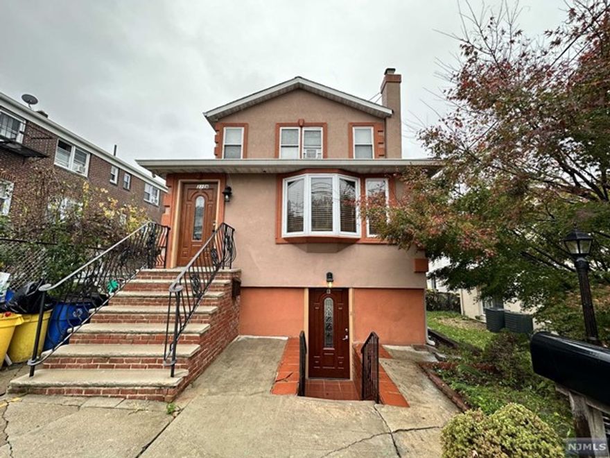 Rent this luxurious modern lower level apartment in Palisades Park. This newly renovated apartment offers 2 bedrooms and 2 bathrooms. This unit features an entry foyer with laundry in unit, two gorgeous bathrooms which both include a double vanity, modern kitchen with stainless steel appliances, gray cabinets, and quartz countertops. The large master bedroom offers a skylight, walk in closet, and access to the backyard. Conveniently located close to NYC transportation, parks, highways, GWB, shopping, and restaurants. Credit check and proof of income required. 1 Month rent, 1.5 month security deposit, and 1 month broker fee required. A small pet may be considered.