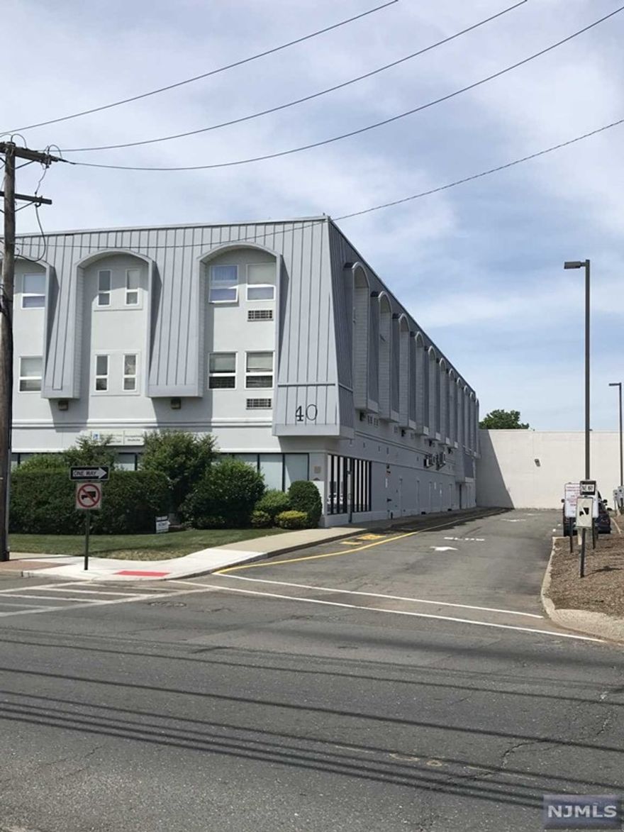 B13 - Newly renovated STUDIO apartment available on 2nd floor of elevator building. Apartments over the stores at Washington Commons Shopping Plaza adjacent to StopNShop. New Vinyl flooring. Galley kitchen just renovated with dishwasher, microwave and electric stove. Water is included in the rent, the Tenant pays the electricity. Newly renovated Bathroom with shower over a tub. Walk in Closet. New Washer and Dryer in unit. Must carpet 80% of floor with substantial area rugs for noise. Onsite Parking. NO smoking of any kind, no pets.