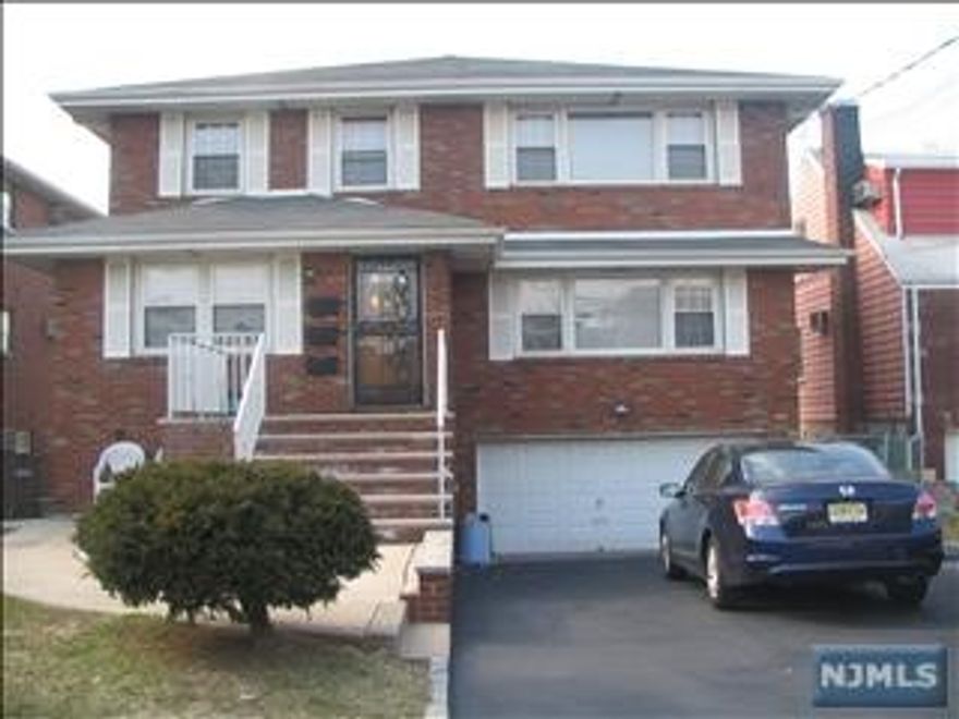 2 Family house 2nd Floor, Wall to Wall Carpet. W/D in unit. Off Street parking ( Tandem Landlord provides cold water and Lawn Care. Tenant pays Gas, Electric, heat and Snow Removal. Near to Trans, Shop and School. Current tenant will move out by middle of Nov. Thanks