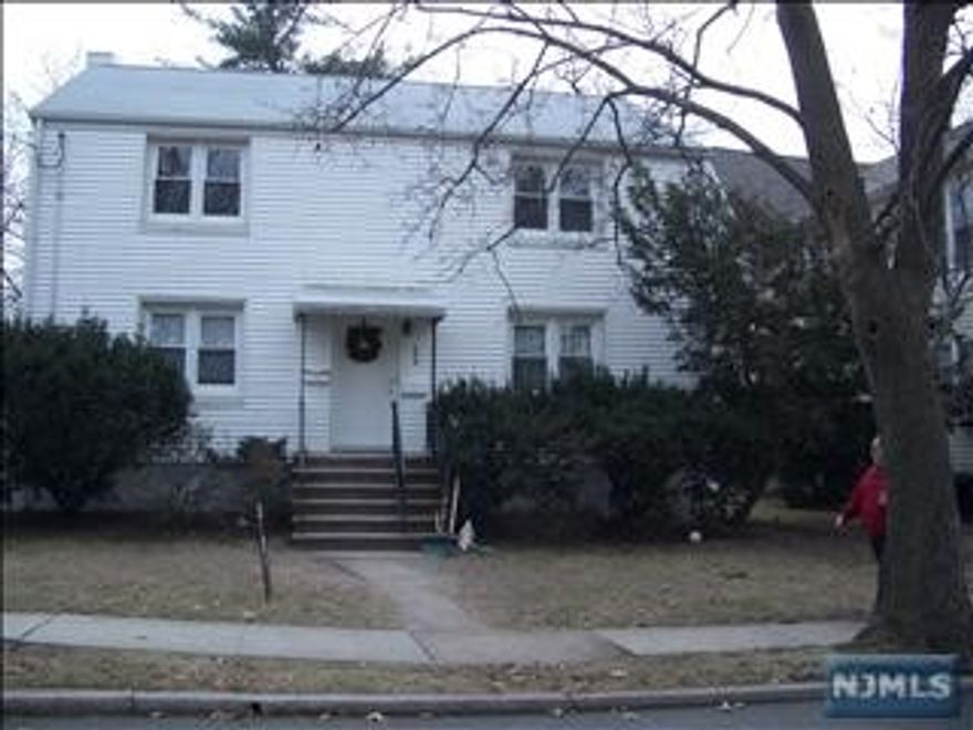 Second Floor apartment Conviently Located to Downtown Maywood. NYC bus located at Corner. Hardwood Floors. Washer Dryer Hookups in basement. Interview and Credit Check Requirered.Pet may be allowed with landlord approval.