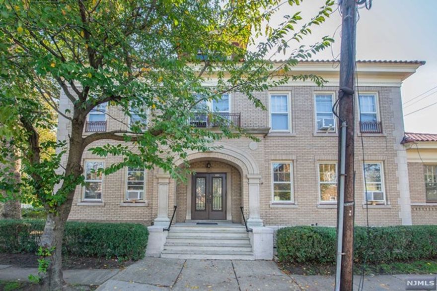 Renovated huge 1 bedroom possible 2 bedroom apartment on first floor. Completely renovated kitchen with new cabinets, new countertop, and new appliances. Large living room with new floor, freshly painted and high ceilings. 1 large bedroom with a possible 2nd bedroom as living room has a closet. Don't miss it! Rare find on the first floor!