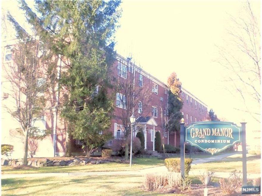 Large one bedroom on the third floor. Living room, dining room and breakfast bar. Apartment recently updated with new windows and fresh carpet throughout. Parking included. Close to NYC buses, train and FDU.