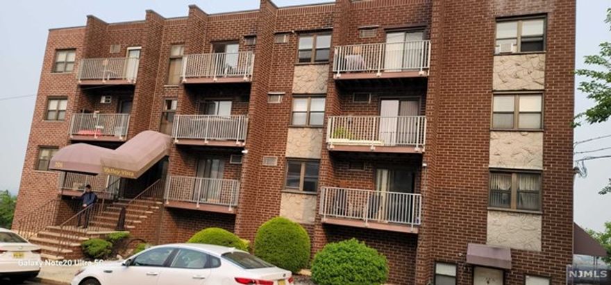 Please don't miss this bright and spacious 1 BR CONDO. In great location at Palisades Park. Bamboo hardwood Floors throughout. Heat, Hot water and water included in Rent. Close to Shopping/restaurants & NYC trans! Very beautiful west facing terrace off from the LR & KIT. with indoor garage space(#10)on upper level garage. "GREAT OPPORTUNITY"