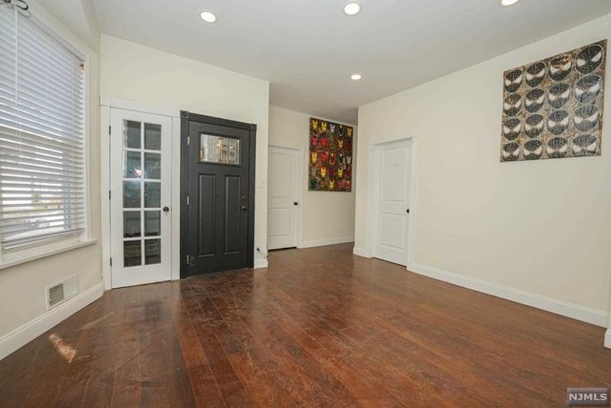 Renovated first floor rental located walking distance to bus stop and a short few min drive to major highways, located close to parks, schools and shops this renovated rental is a must see! Rental includes off street parking, shared use of yard, laundry hook up and a master en suite! Rental is also pet friendly with conditions.