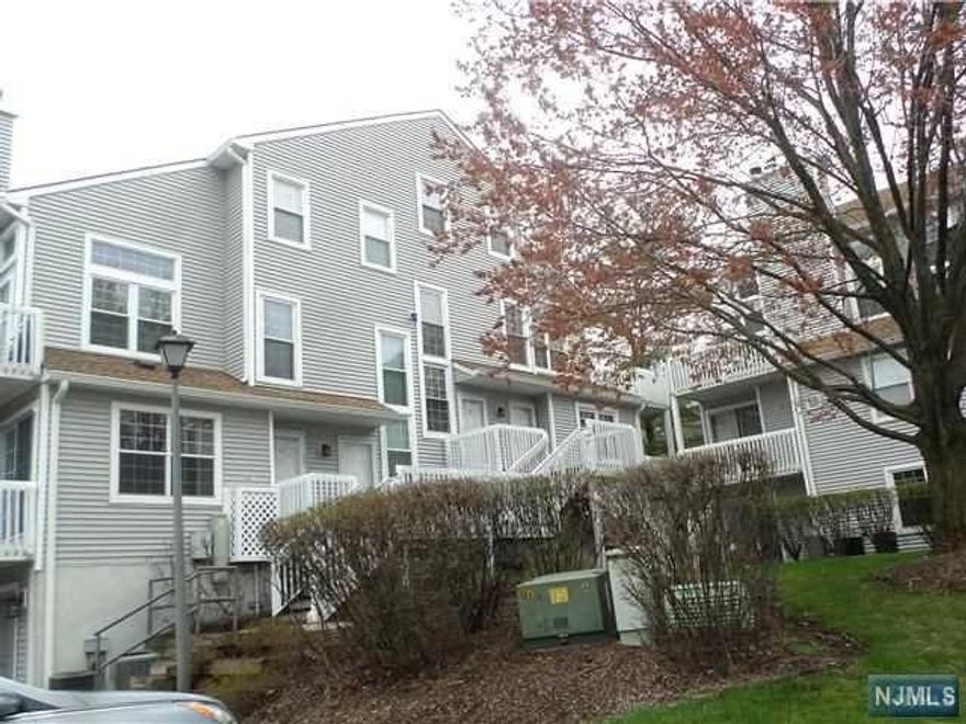 First floor two bedroom, 2 full bath condo for rent at prestigious Cross Creek Pointe in Englewood with Clubhouse, outdoor pool, tennis and basketball courts. Living room with gas fireplace. Wall to wall carpeting. Washer/dryer in unit. Two on-site parking spots included in the rent. Central air conditioning. No pets. Tenant responsible for all utilities. Popular townhouse complex conveniently located within 1 mile of Route 80, 4 and 46. Close to public transportation for an EZ NYC commute! Available January 1, 2024.