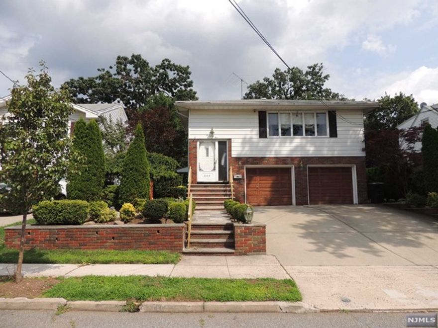 BEAUTIFUL 3BR 2.5 BATH HOME IN PRIME LOCATION.2 BLOCKS FROM MAYWOOD DOWNTOWN 3 BLOCKS TO BUSES also near Bergen town center. MASTER BEDROOM BATH WITH RAIN SHOWER AND THREE HEAD SHOWER. MAIN BATH HAS SPA TUB. GRADE LEVEL GREAT FOR ENTERTAINING FAMILY ROOM WITH BRICK WALL WOOD STOVE SUMMER KITCHEN AND DRY BAR. SLIDERS TO REAR PATIO. LANDSCAPED PROPERTY. washer/dryer included. TWO ZONE HEAT AND CENTRAL AIR.