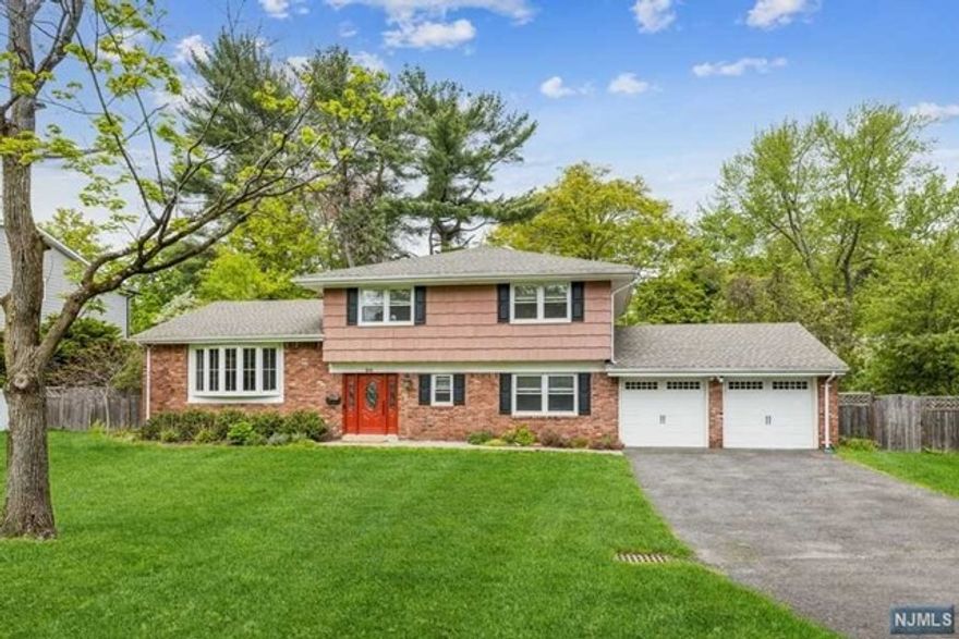 Boasting charm, fabulous finishes and a cul-de-sac location, this spacious four-bedroom, three full bathroom home is designed to impress. Enter into an entry foyer and be greeted by the bright and stunning family room with fireplace and bonus bedroom and bathroom. Second floor features living room with high ceilings that bring incredible natural light, formal dining room, and kitchen with convenient center island, eat-in area and view of the fenced in, palatial backyard with deck! Third level offers three additional bedrooms all with ample storage and two more full bathrooms. Fully finished lower-level features rec room and laundry. Close to blue ribbon schools, NYC transportation, picturesque duck pond and more. A true must see in every sense of the word! Lawn care is included in the rent. Snow removal is the responsibility of the tenant.