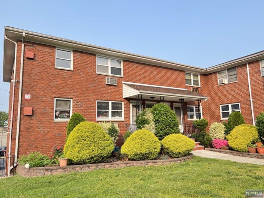 Located in a quite residential area of town. Bright & spacious 2bed unit, Hardwood floors, coin laundry in basement, one parking space included rent.