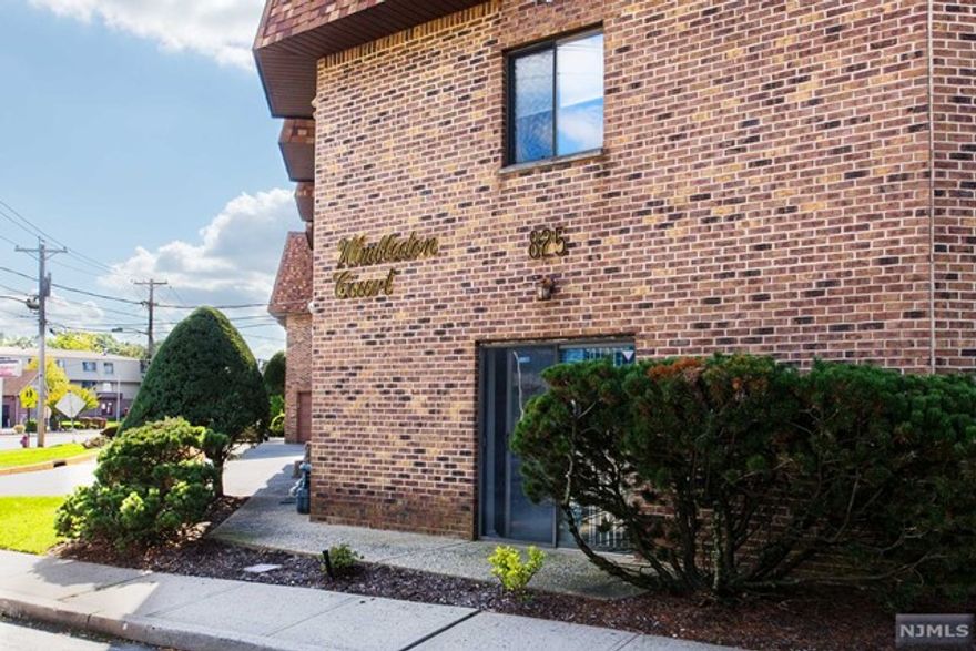 Welcome home to this well maintained end unit in Wembledin Court! Bright park views are right outside your windows. Lovely kitchen has been completely renovated with shaker style cabinets, SS appliances and granite countertops. Spacious two floor living in this 2 bedroom 2 full bathroom with bonus ground floor den with slider to patio. Attached one car garage with opener and one assigned outside parking space. In unit laundry located off the kitchen. Newer hardwood flooring throughout the main floor and private balcony off the dining room. This unit has it all!