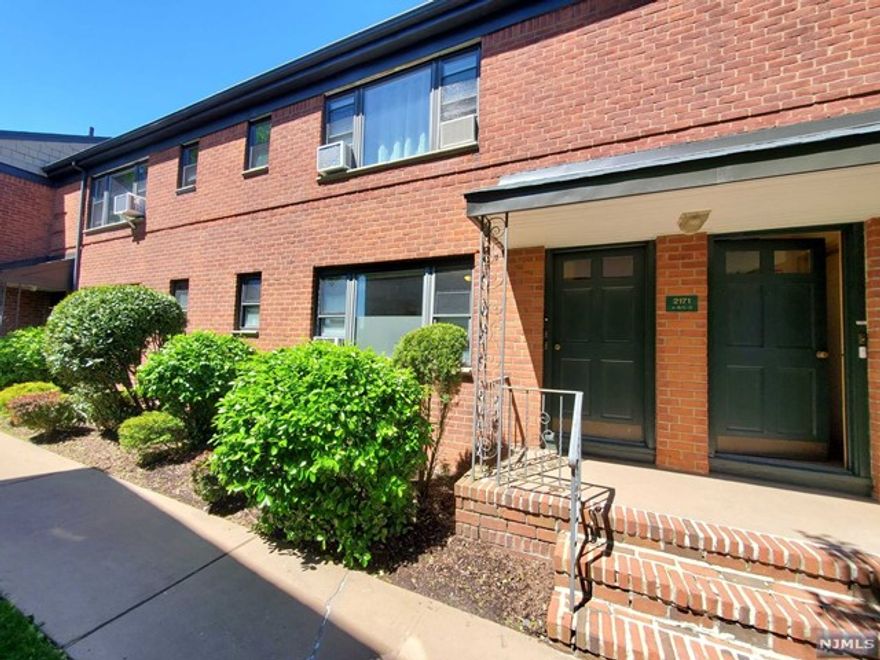 *** 1st floor unit in Cero Gardens 60 unit Condo in Fort Lee. Unit has been all renovated recently and maintained very well. Complex has big two laundry rooms and full time super unit in the complex. Great location with all buses to NYC and close to many highways (9W, PIP, Rt4, I95) and few min excess to many trails, parks and GWB for short walk, running, and bike. *** Pleasure to show. *** Heat, hot water included in rent. Upon lease signing tenant has to pay 1st month rent, 1.5 month security deposit, one month realtor fee. Move-in fee/out fee ($75 non refundable, $300/$500 refundable deposit paid by tenant. Tenant's insurance required. No assigned parking for this unit but easy street parking. *** Per owner's request, tenant has to show recent tax return, good credit and past 12-24 months rent payment history. No co-sign/guarantor allowed. No pet, No smoking.