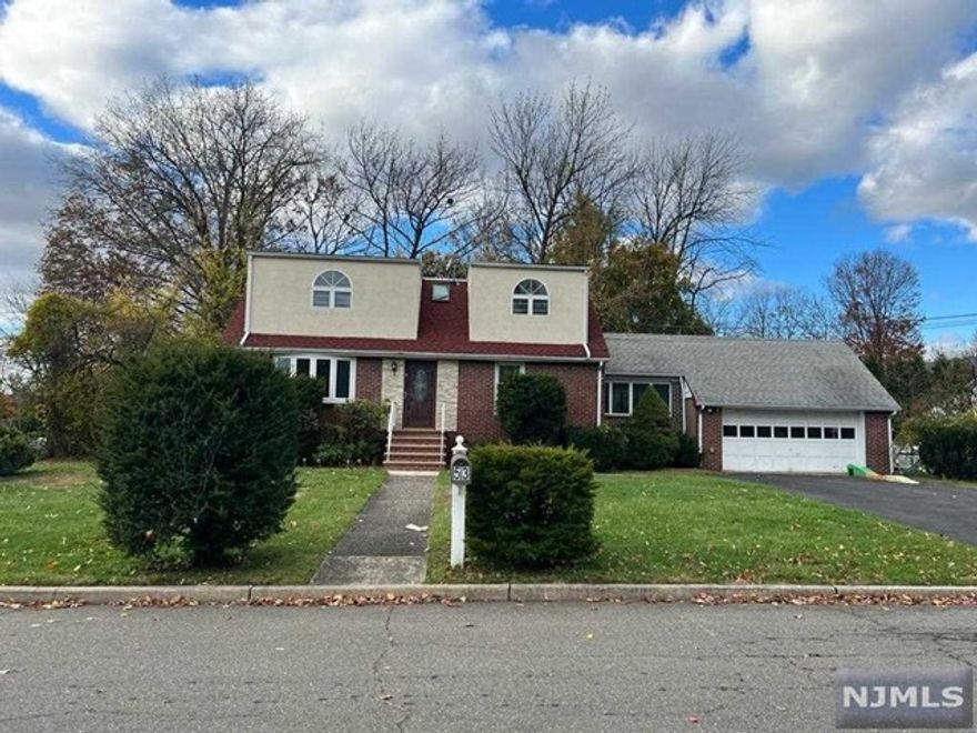 This Beautiful Colonial is In Excellent Condition! Located In A Prime Location, Quiet Street. Central Air. Close to Shopping, Major Highways, Parks and Schools. Tenant Will Be Responsible For All Utilities & Required To Have Tenant Insurance. Credit Check, Proof Of Income and Interview Required.