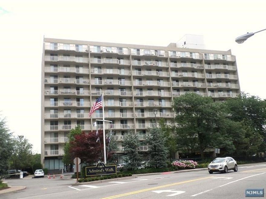 LARGE (1074 S.F. APPROX.) 1 BEDROOM IN LUXURY GATED COMMUNITY WITH LAUNDRY IN THE UNIT. NEXT TO THE NYC FERRY. NEWER FLOOR IN BEDROOM & LIVING ROOM, AND CEILING FAN. LARGE TERRACE, AND UPDATED KITCHEN. GATED COMMUNITY HAS POOL, BASKETBALL & TENNIS COURT, FITNESS CENTER, BARBECUE AREA, WALKWAY PATH ALONG THE HUDSON RIVER WITH NYC VIEW, 24 HRS CONCIERGE, COMMUNITY ROOM BY THE RIVER WITH VIEW TO NYC, 1 CAR PARKING SPACE INCLUDED, AND VISITORS PARKING IS AVAILABLE. CLOSE TO BUS & FERRY TO NYC, AND CLOSE TO GEORGE WASHINGTON BRIDGE (SEE ON G-MAP). PHOTOS ARE BEFORE TENANT MOVE IN.