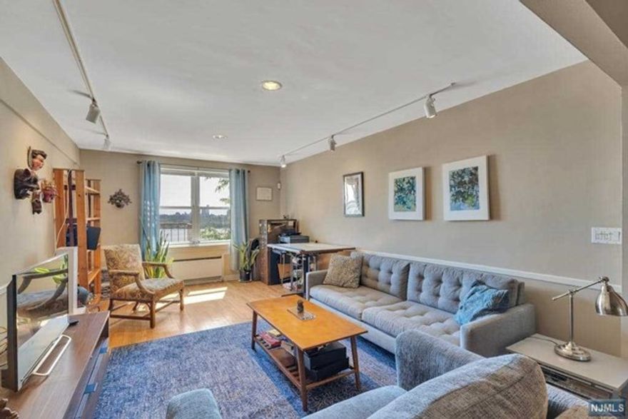 This beautiful and spacious one-bedroom apartment is a true gem, offering stunning panoramic views of the iconic NYC skyline and the serene Hudson River from both the living room and bedroom. With its generous layout, this apartment provides an open and airy atmosphere. Inside, you'll find hardwood floors throughout. Kitchen features ample cabinets, ensuring plenty of storage space for all your culinary needs. As part of a pet-friendly community, residents can enjoy the outdoor pool with a Jacuzzi, providing a perfect spot to relax and take in the breathtaking vistas of the Hudson River and vibrant NYC. Conveniently located near NYC Transportation and the nearby James J. Braddock County Park.