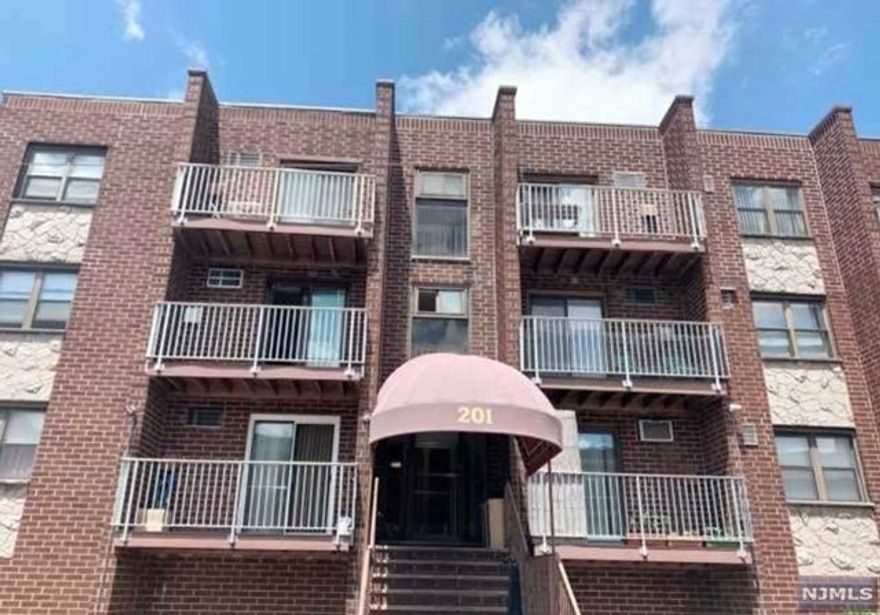 Renovated, Bright with Western Exposure Corner Studio apartment located on quite dead end street. Marble floors throughout, modern kitchen with granite counter top, updated bathroom, terrace overlooks the serene meadowlands, one indoor parking space, laundry on same floor. Rent includes heat, hot / cold water, garage parking. Steps away from public transportation to NYC, close to major highways, George Washington Bridge, and shops.