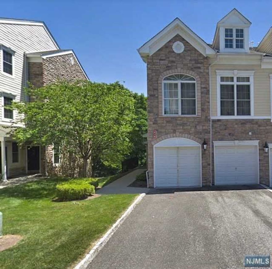 Bright and spacious 3 Bedroom 2 1/2 bath end unit townhome with an attached 2 car garage. First floor offers a kitchen with newer appliances and granite counters, a dining area, and a living room with gas fireplace. The master bedroom suite is also on this level as well as the laundry room and half bath. The second level has 2 additional bedrooms, a large loft space and a full bath. Close to major highways and shopping. Available Oct. 1