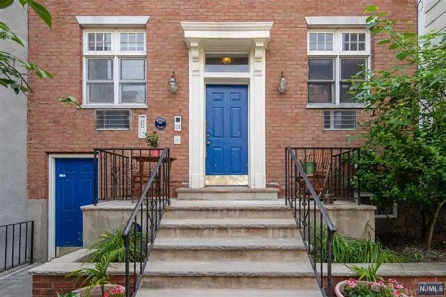 Beautiful spacious one BR w/ dramatic high ceilings, lots of natural light in downtown Hoboken including a private yard! Avail now or by Dec 1 Open Kitchen overlooking living room which leads to private deck and yard. Good closet space. New carpeting throughout. Laundry room and storage in basement. Walk to Hoboken path or close to light rail stop.