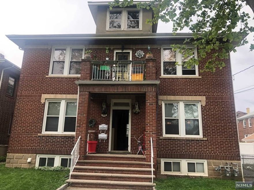 ** Best location *** COMMUTERS DREAM** short walk to NYC bus , Completely renovated with detail and character, high ceiling , newer kitchen with granite counter top , bath w/ Jacuzzi with appx 1800 sqft living area. Additional 3th room can be used as an office or guest room 5 minute walk to all public transportation. Use very private back yard & w/d and in basement with storage area . Short distance the City Place /River road offering retail stores, restaurants and fitness center.