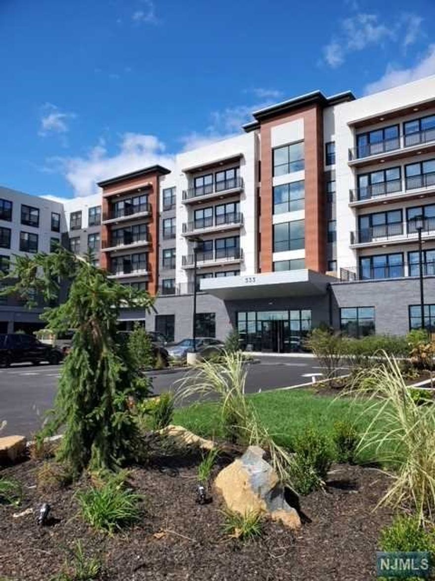 Manhattan East view! Total convenience & luxury atop the western edge of the Palisades. An upscale community of 128 apartment homes with exciting amenities in an absolute energetic location. 360 views of the NYC skyline, NJ meadowlands & mountains beyond. On site concierge, outdoor pool, fitness center, co-working lounge, intercom system, 24 hr. surveillance, garage parking, gas grills, indoor/outdoor community rooms are just the desirable amenities. Apartments featuring upgraded s/S appliances, full size W/D in unit, two tone cabinetry, quartz countertop, custom window shades, oversized balconies, walk in closets, USB enabled outlets, three way LED lighting with dimmers, & more! Pet friendly with an expansive fenced in dog park. Close to transportation, shops, restaurants, schools, & worship. Water included. (1 month & a half deposit.)