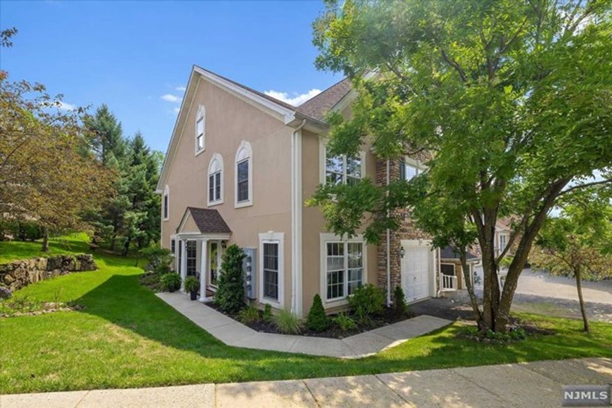 Beautiful end-unit, two-story townhome in the desirable Lakeside community. This spacious 3-bedroom, 2.5-bathroom home offers plenty of living space and breathtaking views of NYC. The entryway leads to a living room and formal dining room, with an open layout that flows into the kitchen. The kitchen features sliding doors that open to a serene backyard, and it connects to an additional dining or living area. Large windows throughout maximize natural light, illuminating the space all day. Upstairs, the spacious primary suite offers ample closet space, along with two additional bedrooms, a full bathroom, and a laundry room with storage. The Lakeside community offers residents access to a pool overlooking the lake, a beautiful clubhouse, tennis courts, and a gym. Enjoy leisurely walks while admiring the cliffs and the lake. Buyer preapproval is required to view the property.