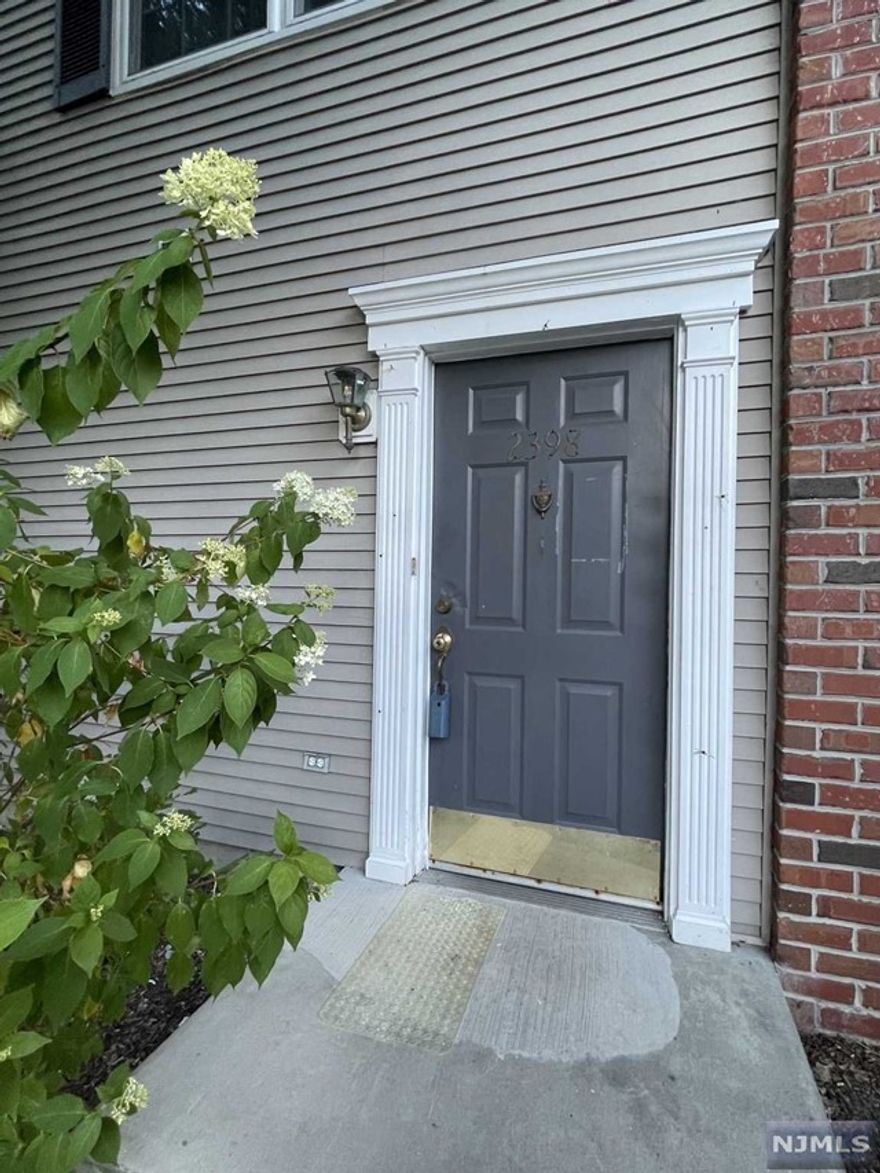 Convenient 1st Floor Living !! Spacious 2 Bedrooms, 2 Updated Baths, including Master Suite with Walk -In Closet, Renovated Kitchen W/Granite Counters, In unit Laundry, Ample Closet Space. Close to Transportation to NYC, Shopping, Ski, Golf. Amenities include Club House, Pool, Tennis court. Assigned parking and Guest parking. Credit Check and NTN report required. Must carry Tenant Insurance. Tenant responsible for 1st $100 of repairs and Utilities. No Pets, Please !