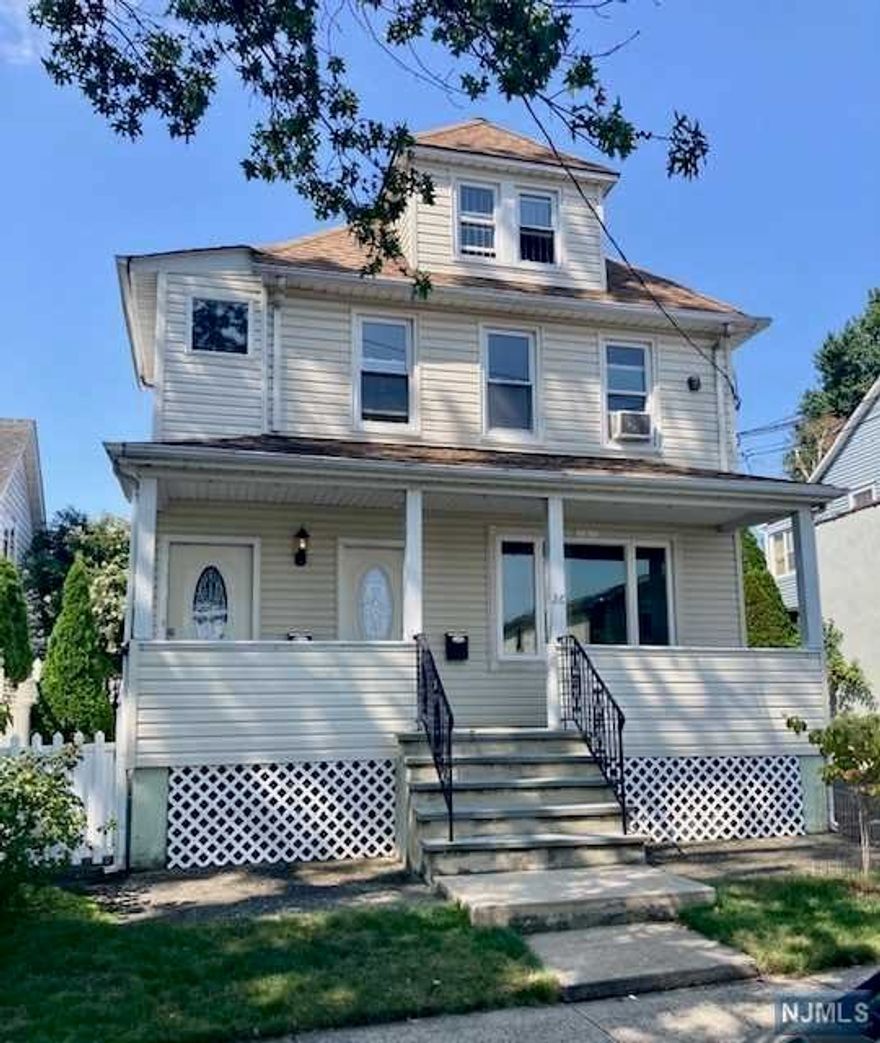 GREAT LOCATION. NEWLY PAINTED 2 BEDROON APT.2ND FL, 2 WINDOW A/C INCLUDED. NO PETS, NO SMOKING. NTN CREDIT REPORT,PROOF OF INCOME.PLENTY OF PARKING ON THE STREET