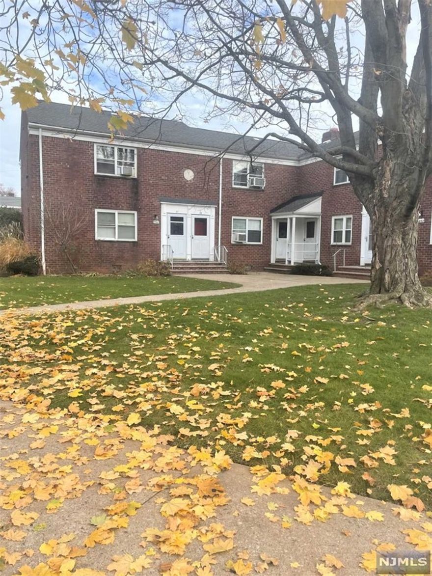 Bright, renovated 1 bedroom apartment on easily accessible 1st floor. Spacious living room, brand new eat in kitchen, hardwood floors, a lot of closet space, freshly painted. Heat, hot, cold water and 1 outside parking space included in rent. Laundry facility onsite. Pet friendly (number of pets, breed, size restrictions apply). Amazing location on the Hackensack/Maywood border with NJ transit buses few blocks away and Anderson Street train station close by. Shopping, food and restaurants just few blocks away. Close to major highways and malls.